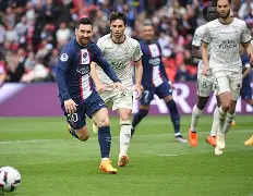 里昂丢失关键分数，积分榜上被逼至瓮底