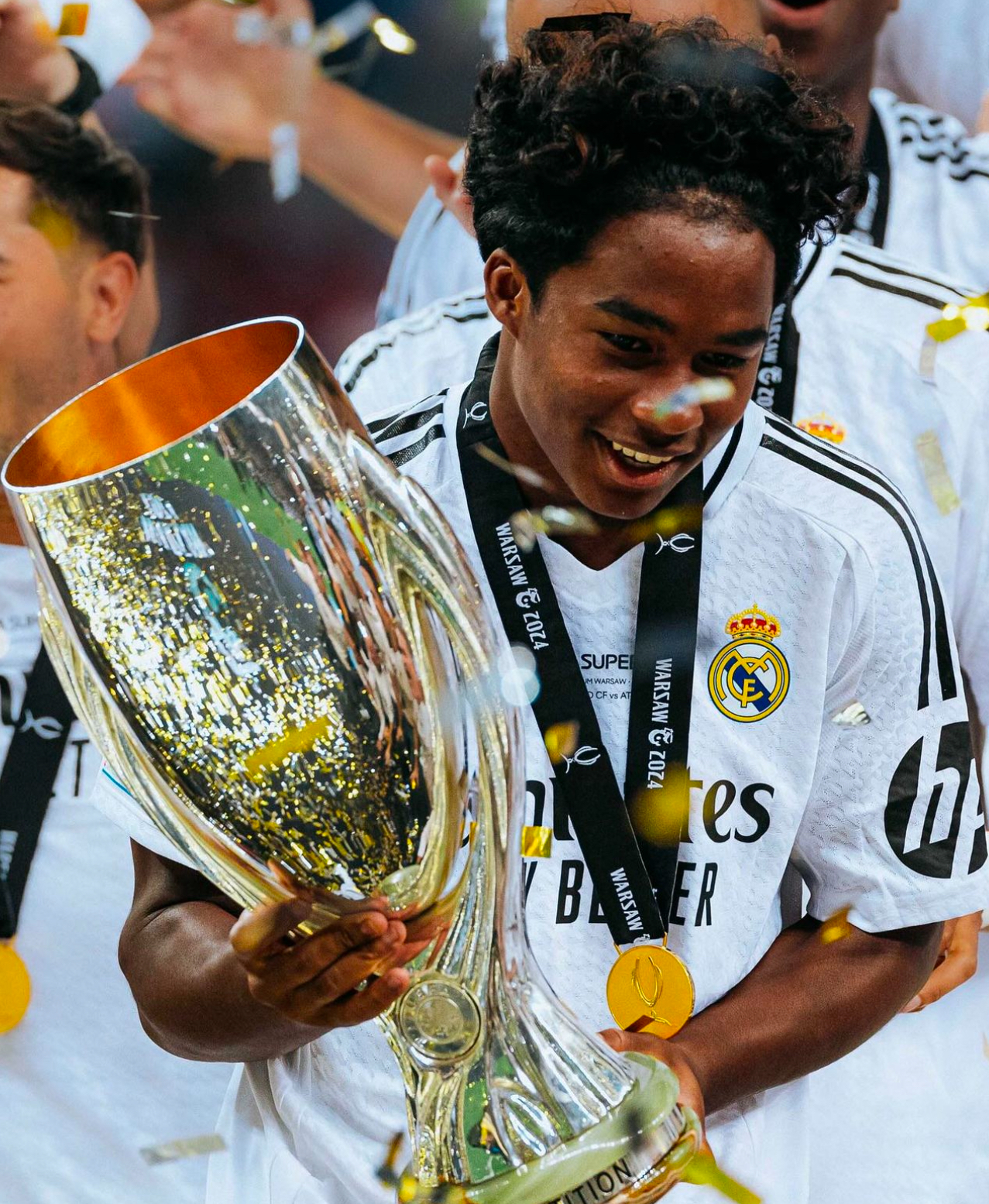 包含雷恩面对里尔，主场不幸吞下败绩的词条