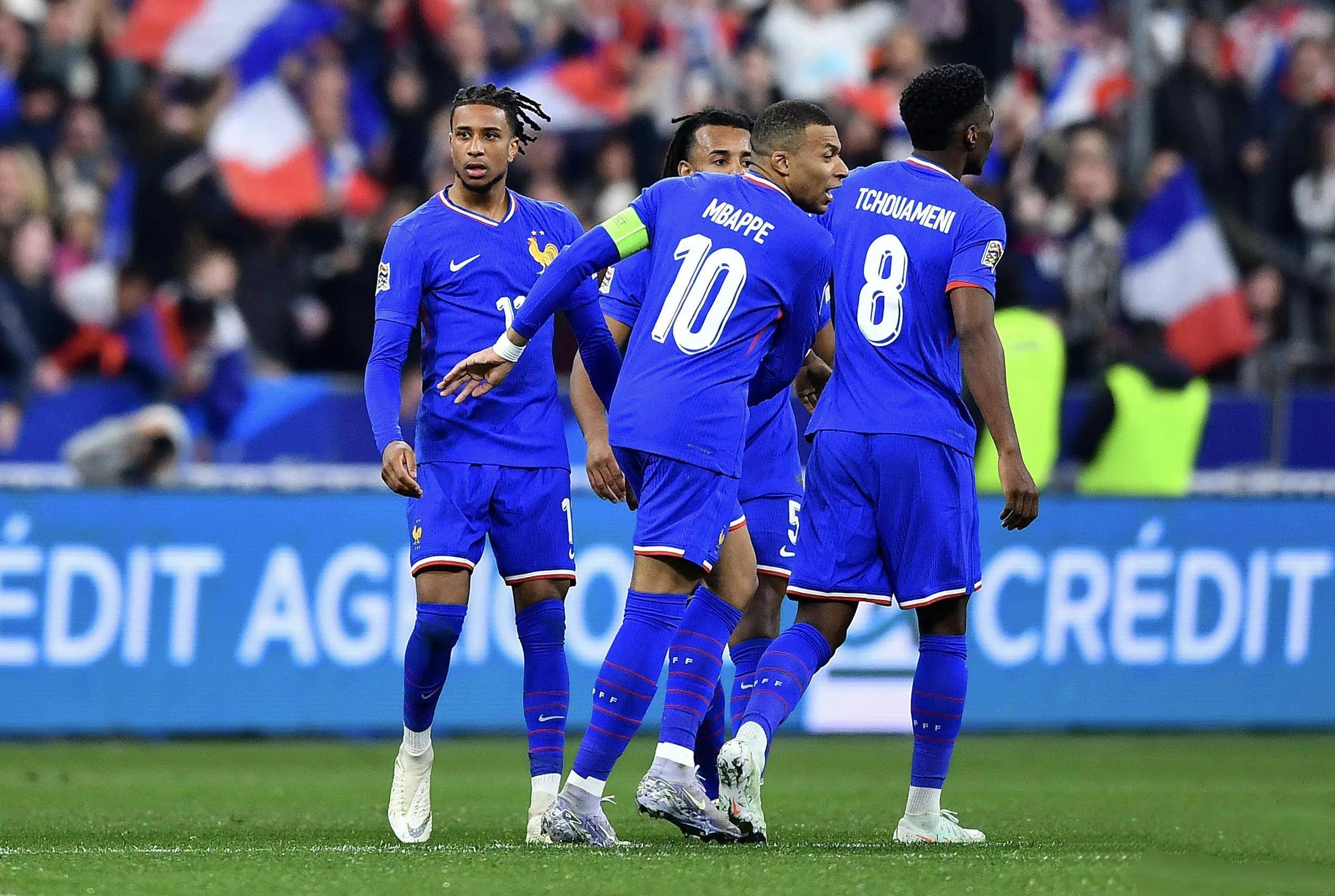 包含法国与意大利战平,加时赛决定晋级一方的词条 包含法国与意大利战平,加时赛决定晋级一方的词条