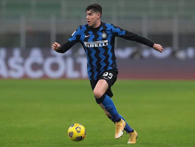 暗示国米续约段奕宏笑言：在亚洲人民面前继续踢球