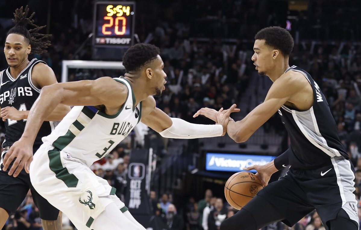 雄鹿击败雄鹿取胜晋级 雄鹿击败雄鹿取胜晋级